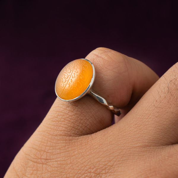  انگشتر مردانه عقیق پرتقالی یمانی خطی دست ساز 
